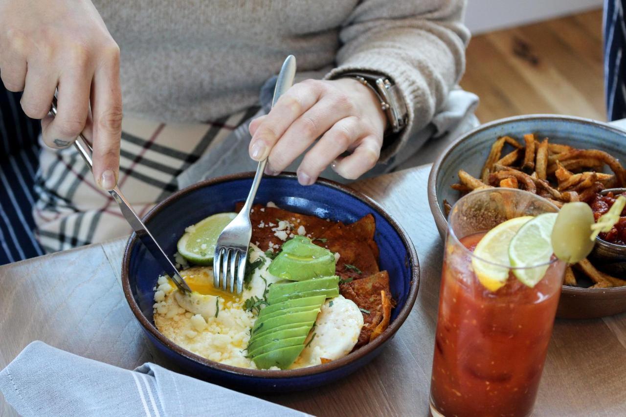 The Whaler'S Inn Мистик Екстериор снимка